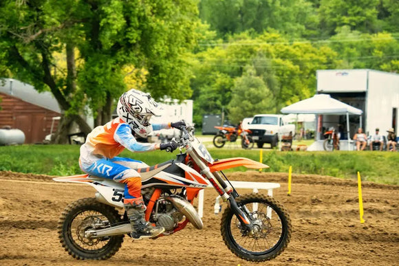 How Do I Choose the Right Riding Gear?