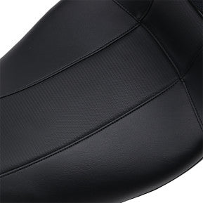 LE PERA - OUTCAST 2UP SEAT W/ BACKREST - BLACK CARBON FIBER - '08-'21 TOURING