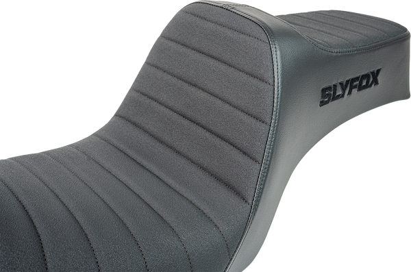 SLYFOX Highnoon Seat - Vinyl - Classic Stitch - Black Logo - Dyna '12-'16 4694A-slyfox