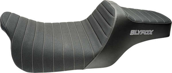 SLYFOX Highnoon Seat - Vinyl - Classic Stitch - Silver Logo - FLH/FLT '08-'24 4710B-SlyFox