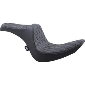 DRAG - PREDATOR III SEAT - BLACK SEAT, DOUBLE DIAMOND SILVER STITCHING - '06-17 SOFTAIL