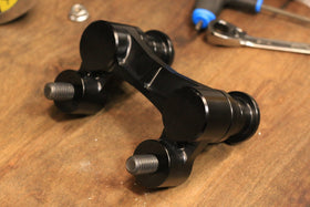 SPEED-KINGS CONTOURED PULL BACK PLATE - ROAD GLIDE