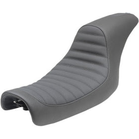RSD - FREESTYLE SOLO SEAT - BLACK, TUCK AND ROLL - '06-17 DYNA