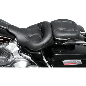 MUSTANG - ONE-PIECE ULTRA TOURING SEAT - REGAL STYLE W/ NO STUDS - '99-07 TOURING