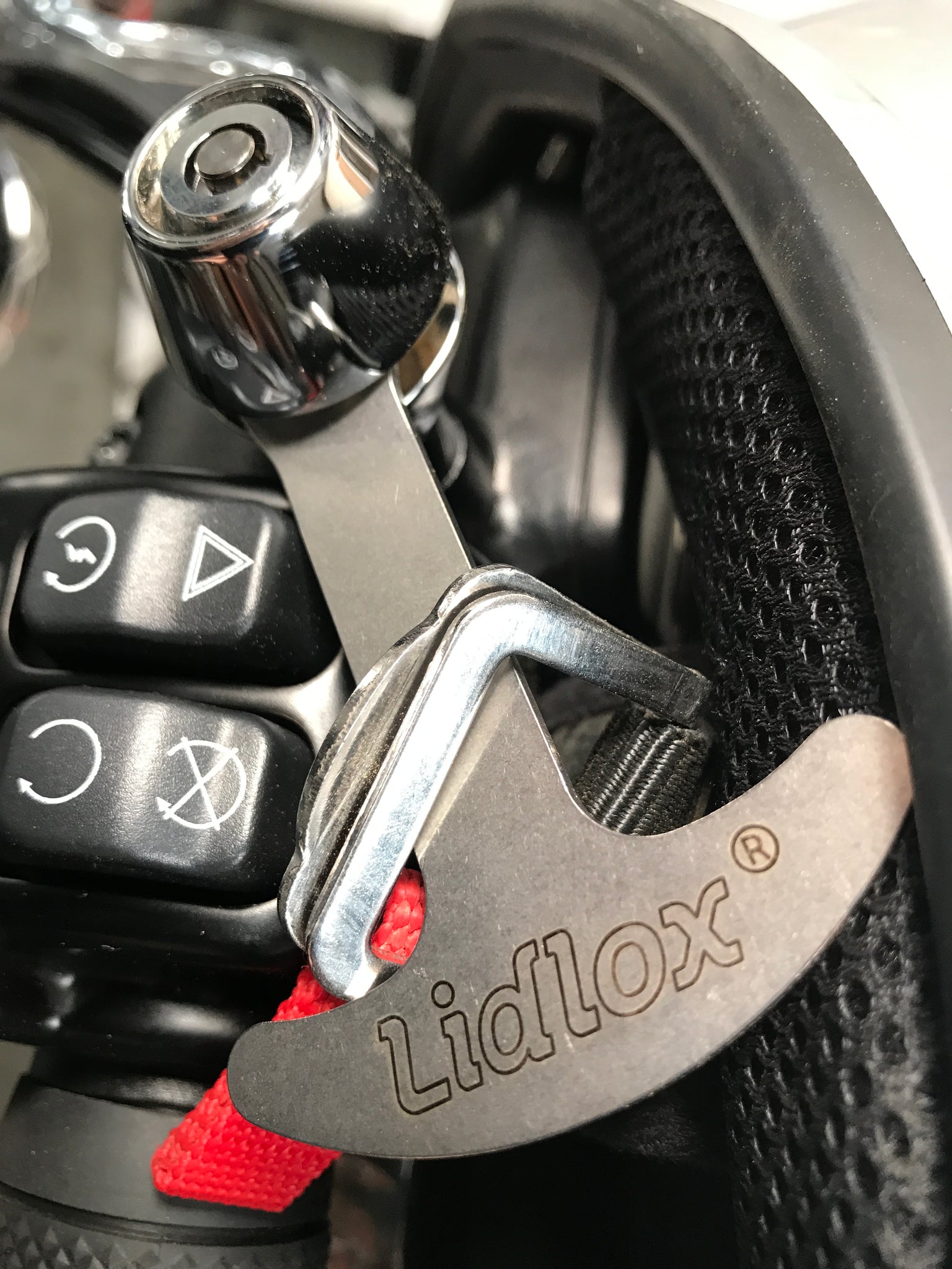 Lidlox Motorcycle Handlebar Helmet Lock for Harley Davidson