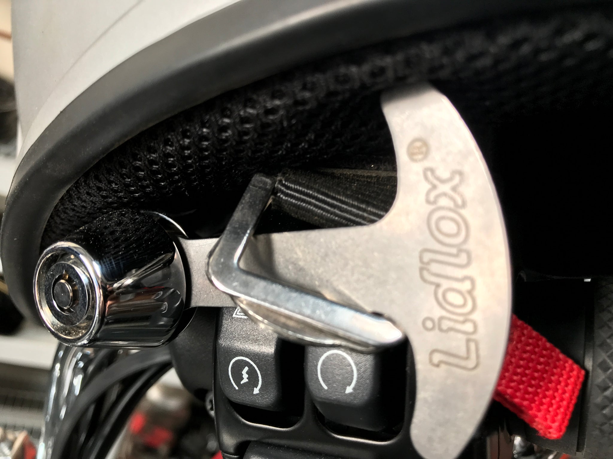 Lidlox Helmet Lock for Harley Davidson – Tucker Speed